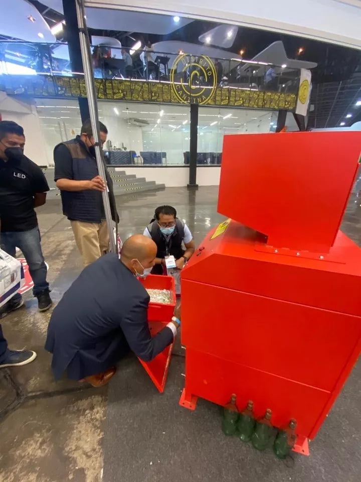 Glass bottle crusher machine